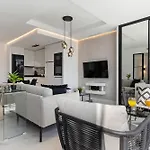 Black&white - Boutique With Sea Views Appartement *