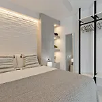 Black&white - Boutique With Sea Views Appartement *