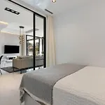 Appartement Black&white - Boutique With Sea Views
