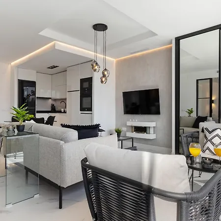 Black And White - Boutique With Sea Views Διαμέρισμα *